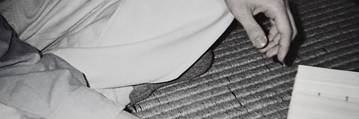 h banner