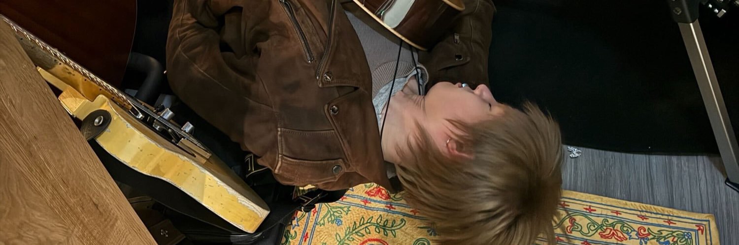 𝒜𝓋𝒶𝓀 🪽 banner