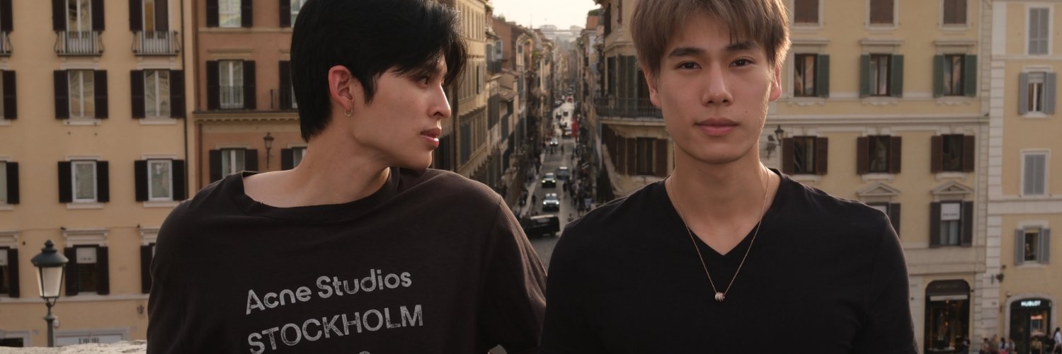 phumiongz's profile banner image