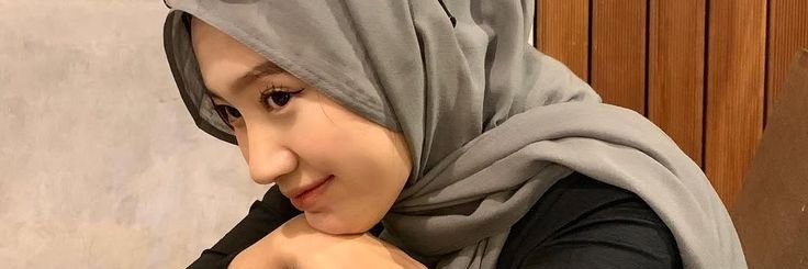 Cewek Overthinking banner