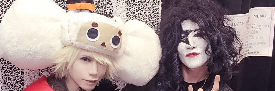 roenmomo's profile banner image