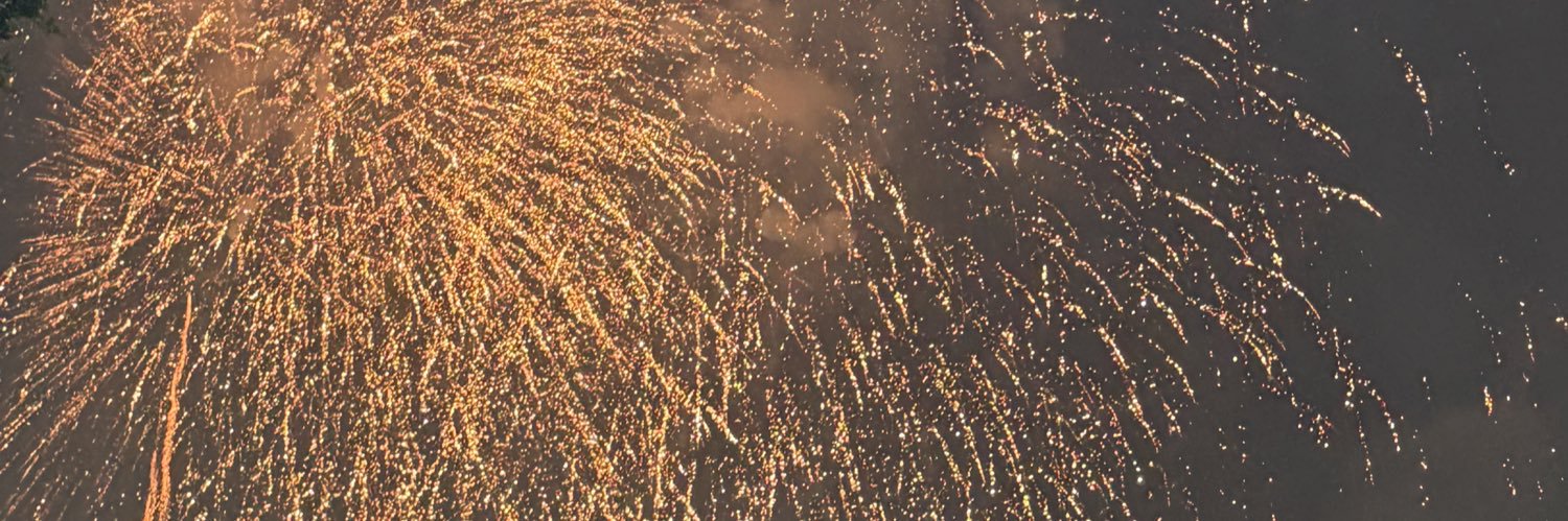 Luckyomxi's profile banner image