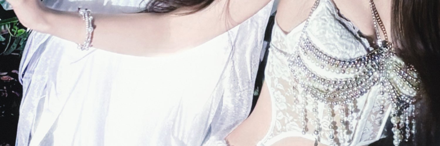 Tori Lee banner