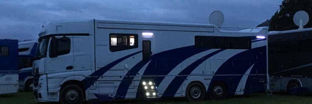 𝔻𝕖𝕓𝕤 ℝ banner