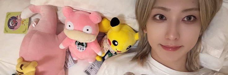 realieene's profile banner image