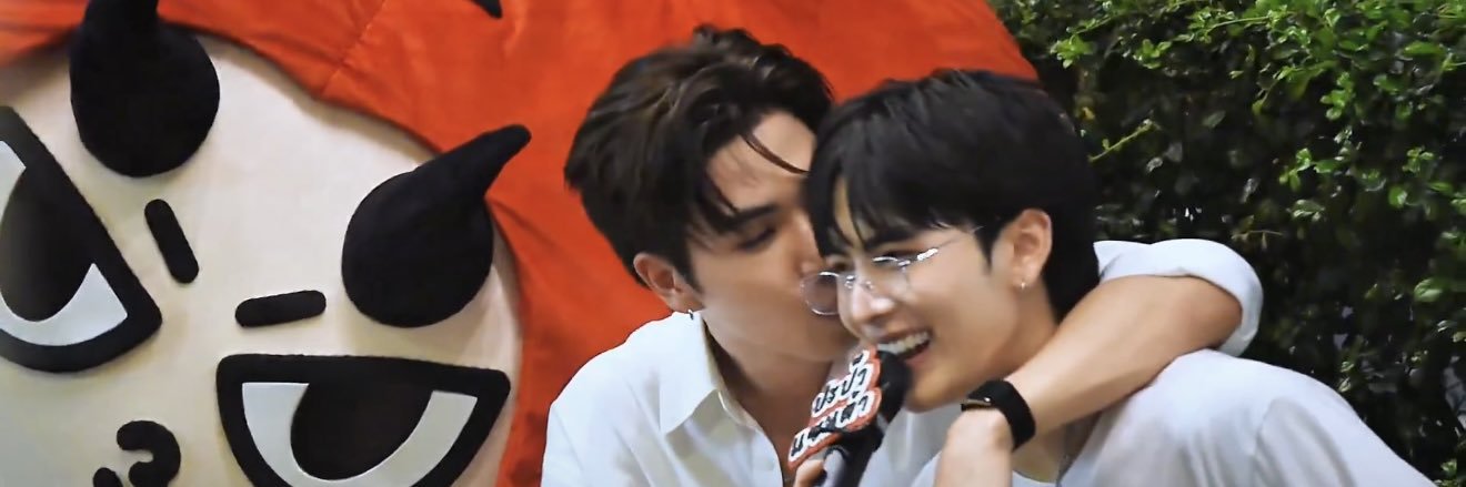 Decemberᶻ🫧🐳 banner