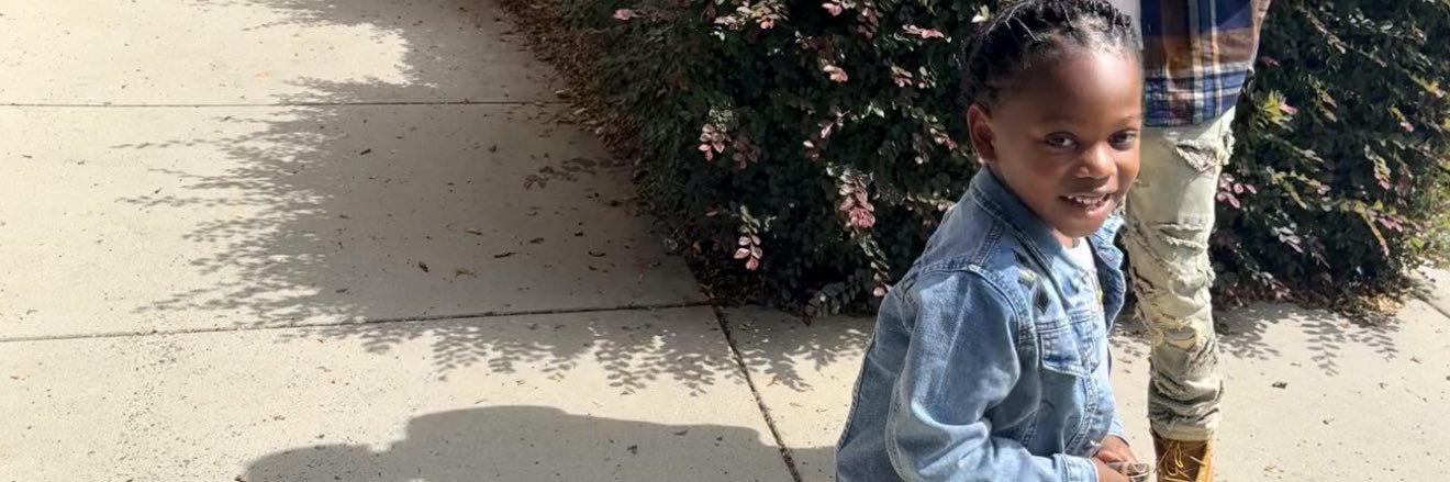 _honeytweets's profile banner image