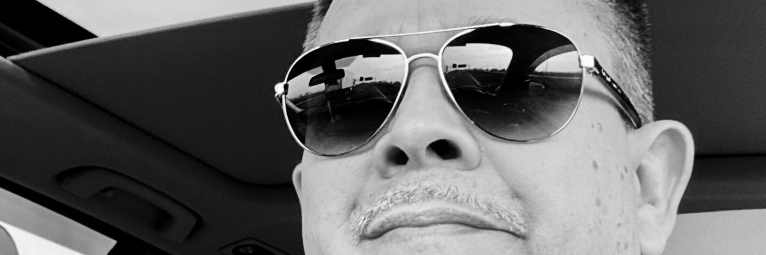 robertbronx's profile banner image