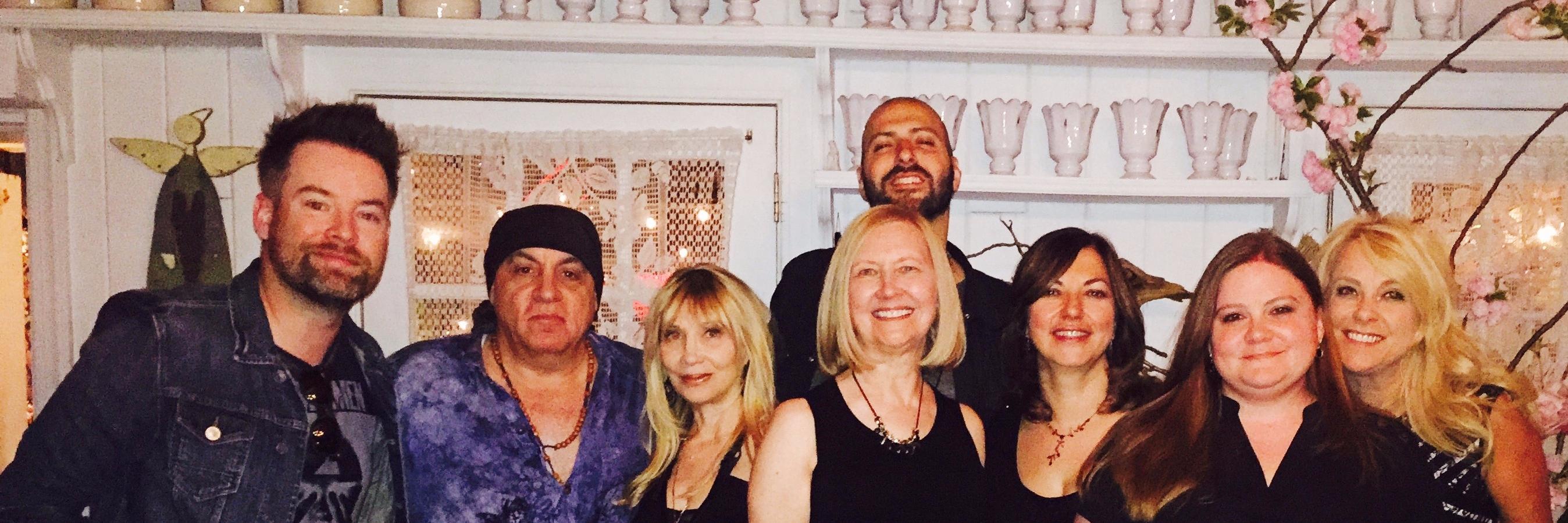 1step's profile banner image