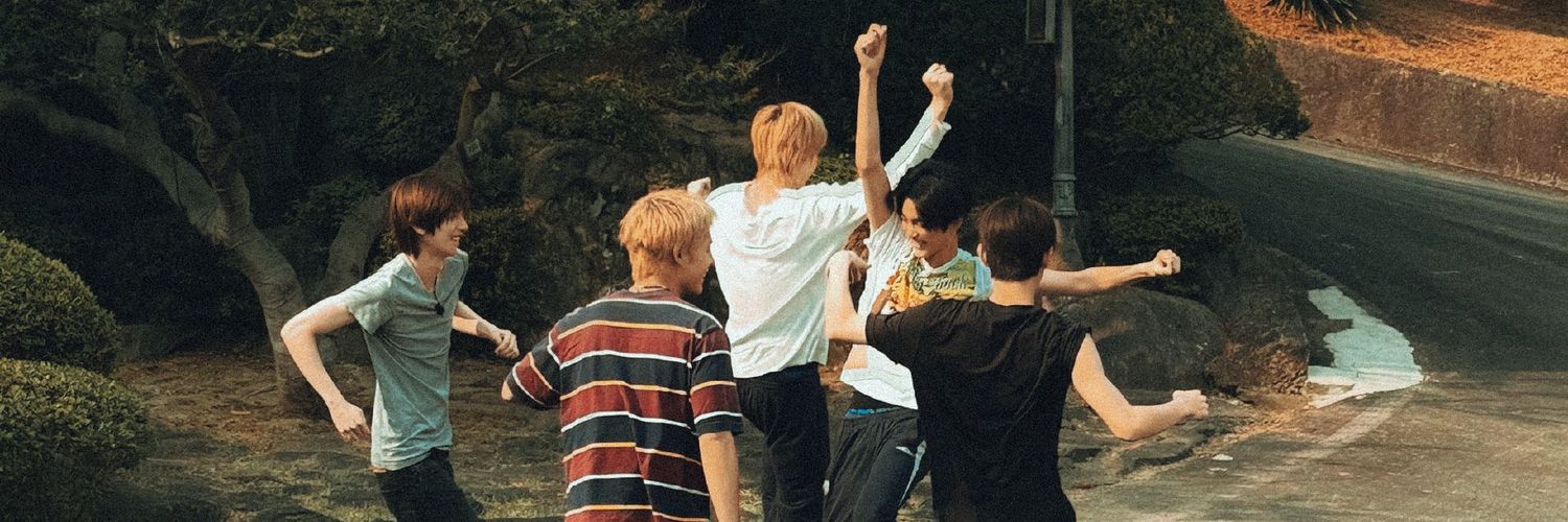 GloOraa_'s profile banner image