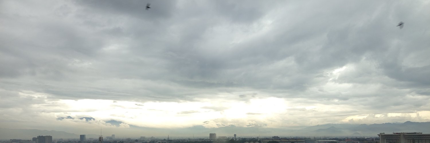 prettyvieng's profile banner image