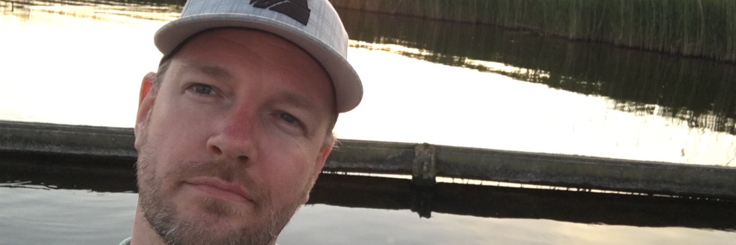 benhooyboer's profile banner image