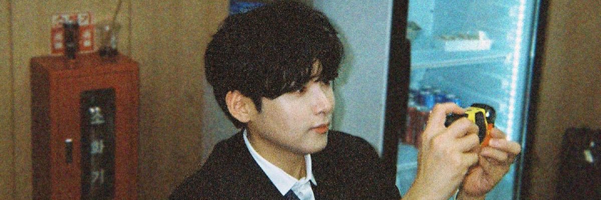 김려욱 얼굴 banner