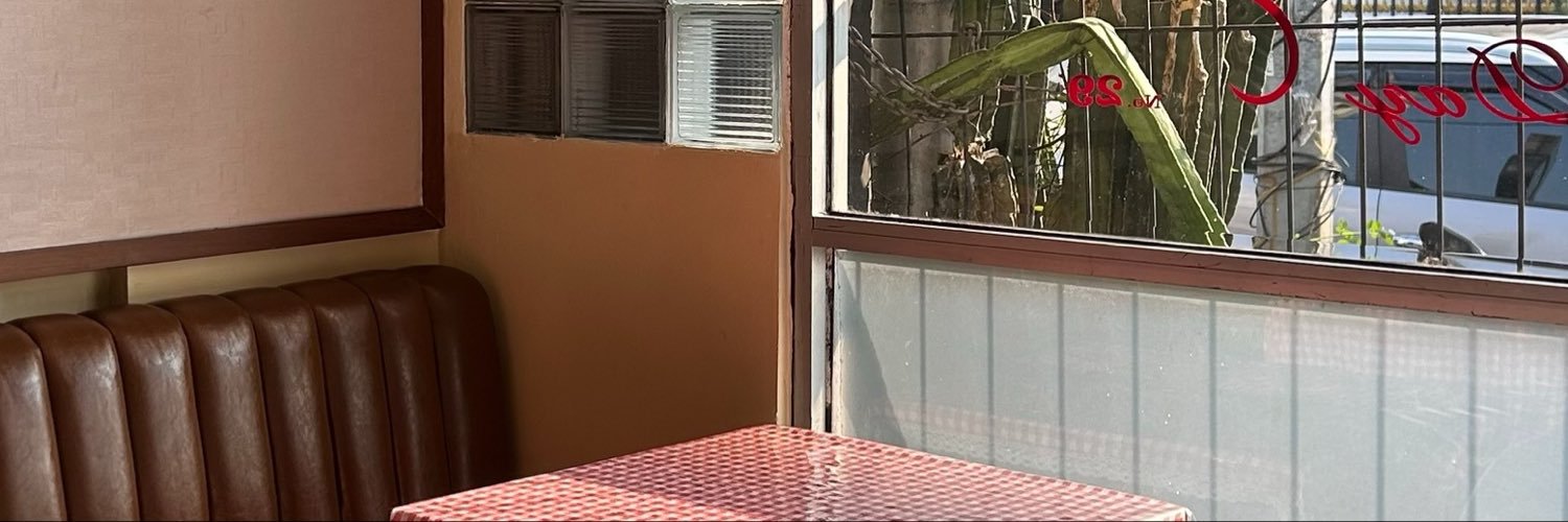 ayiuweo's profile banner image