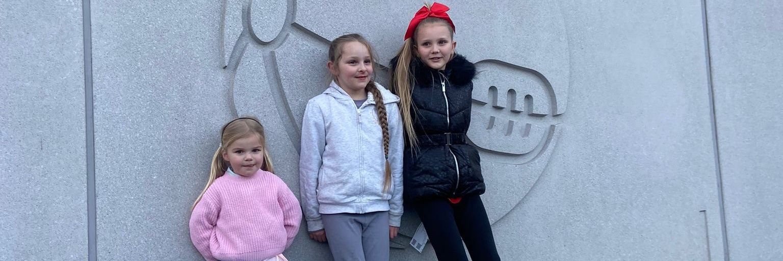 kate gray 💙 banner