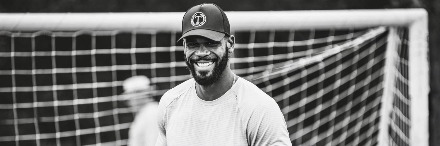 Roberto Wallace banner