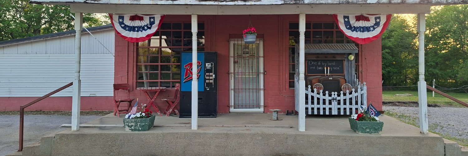 CageysStore's profile banner image