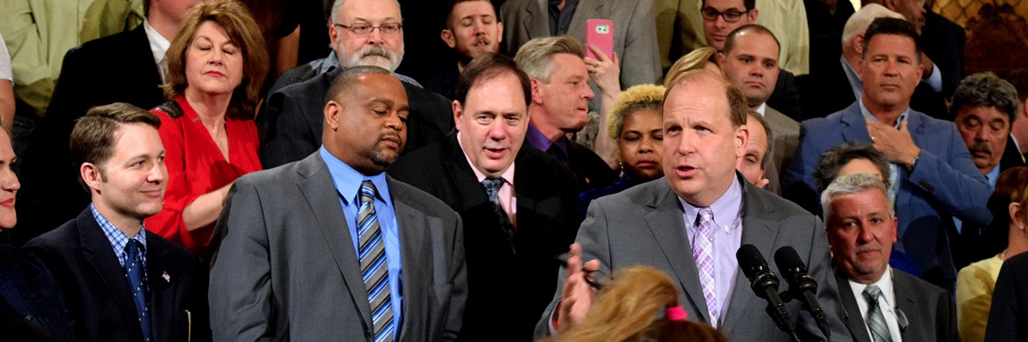 daylinleach's profile banner image