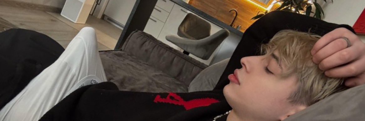 êv🫧 banner