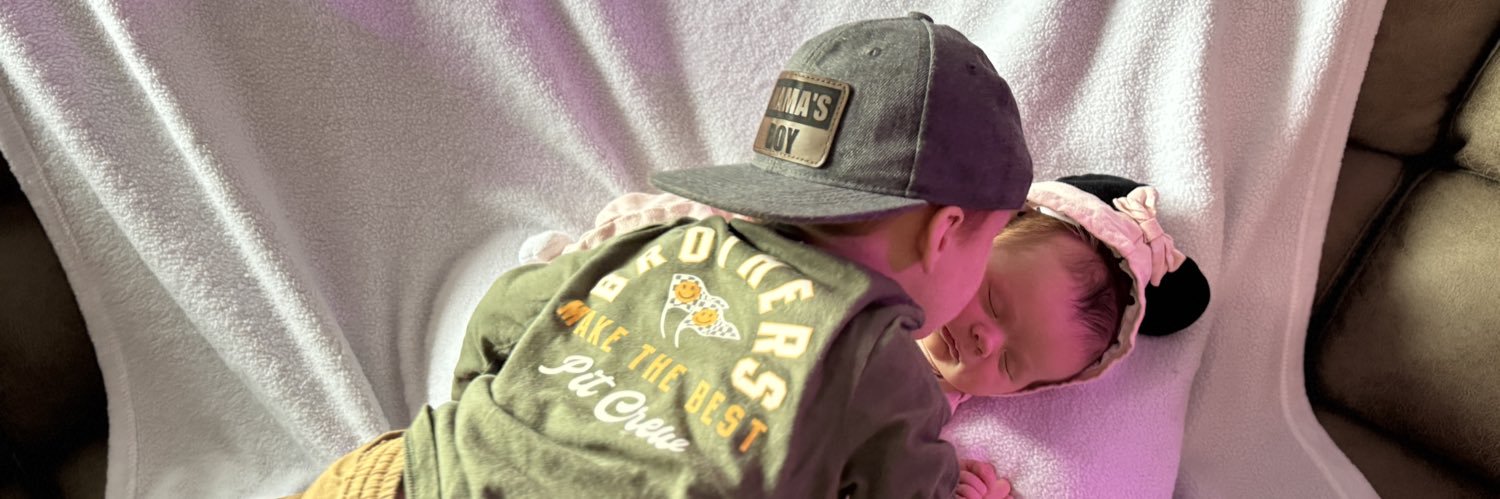 Stephanie 🖤 banner