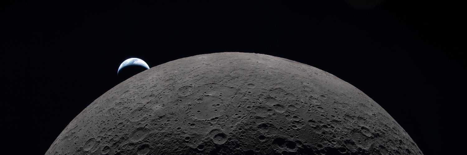 rayzhurz's profile banner image