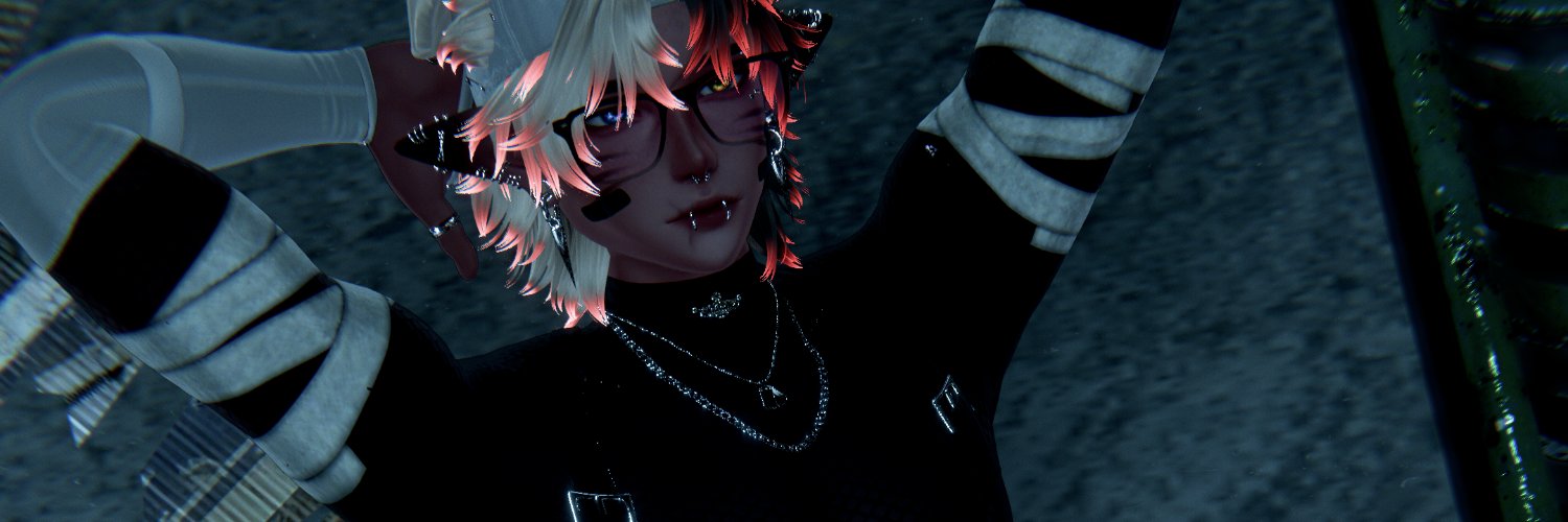 t e c h n o banner