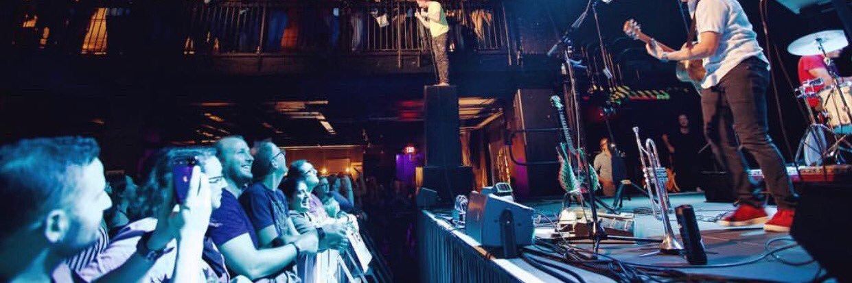 Elliott Davis Jr. banner