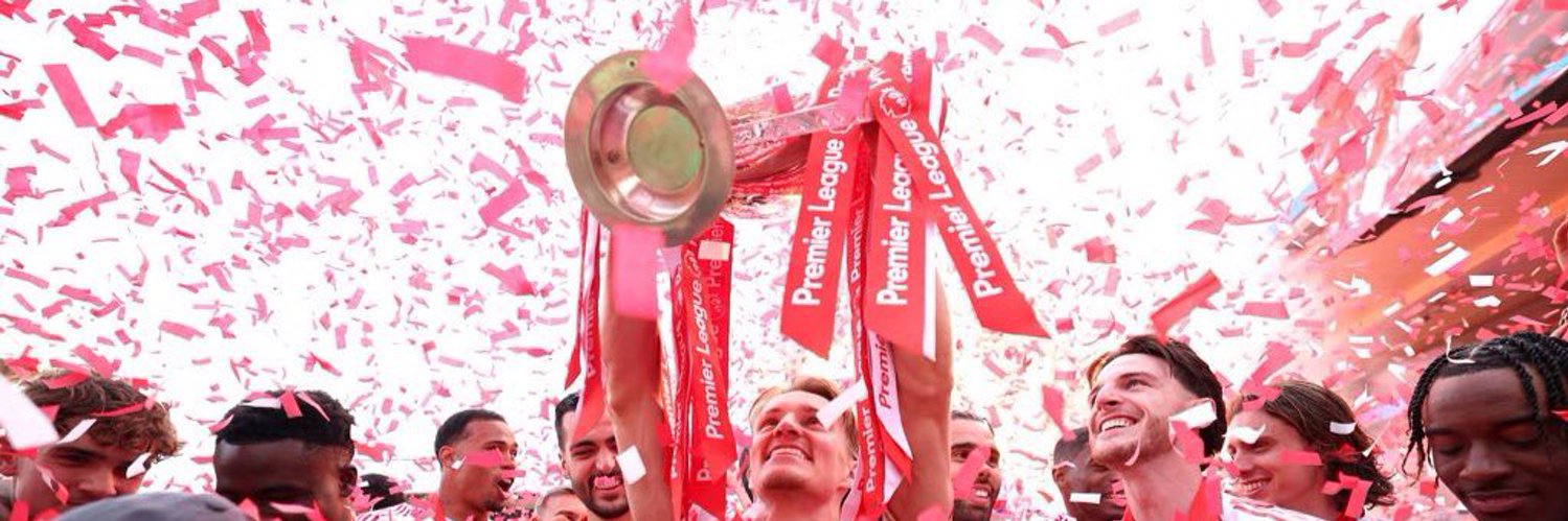 / banner