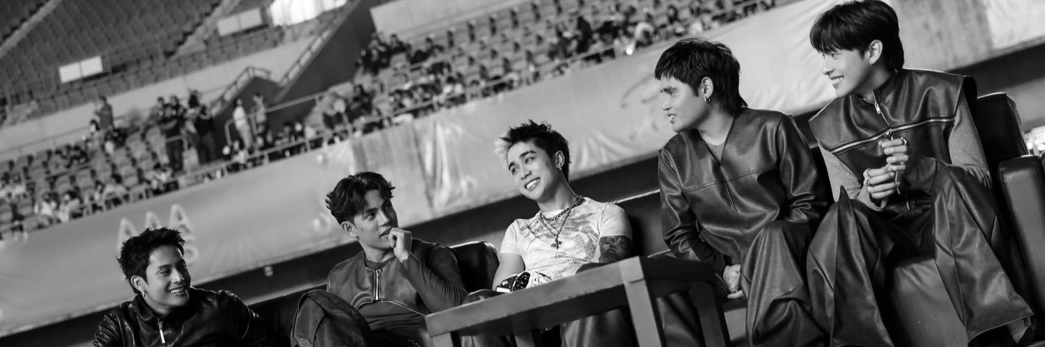 mayi.bebeberry (IA) 🍎❄️ banner