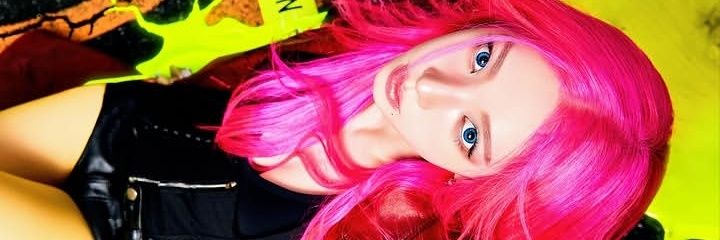 Karinawrbizarre's profile banner image