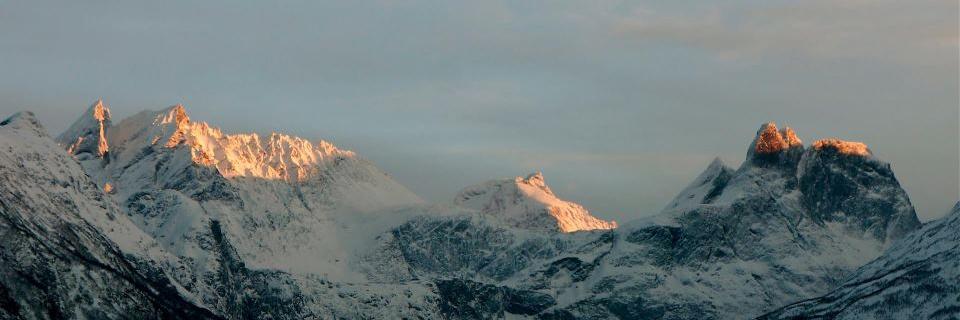 klatring's profile banner image
