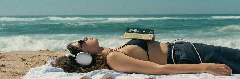 Summer 🌺👙 banner