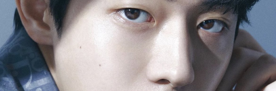 ZUNMOM's profile banner image