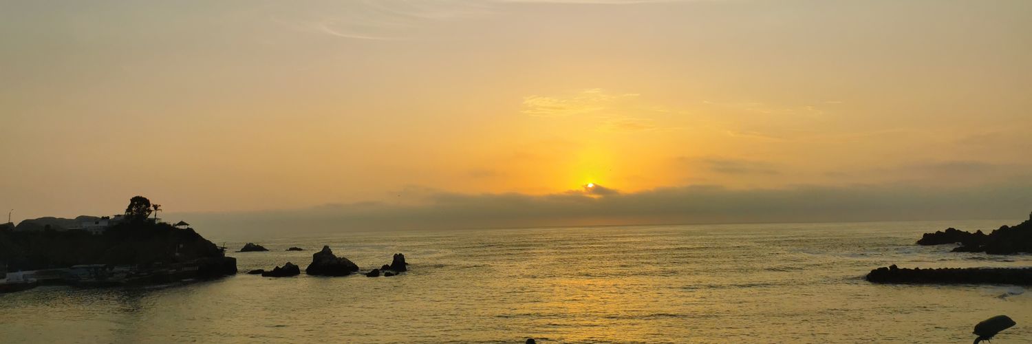 emi2288's profile banner image