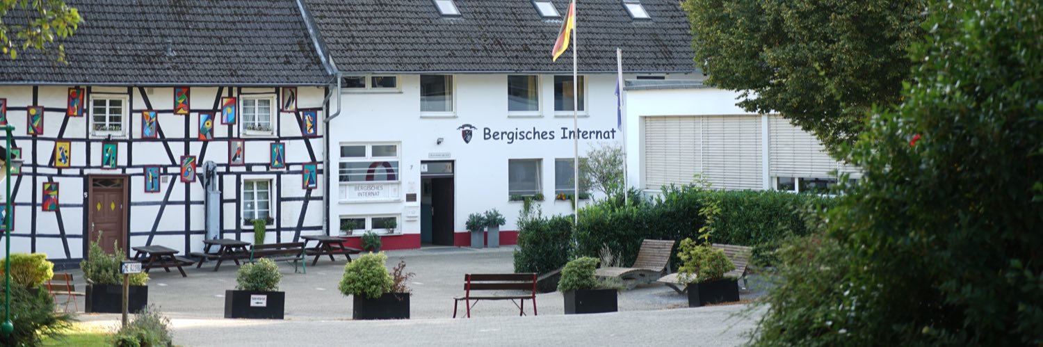 bergint's profile banner image