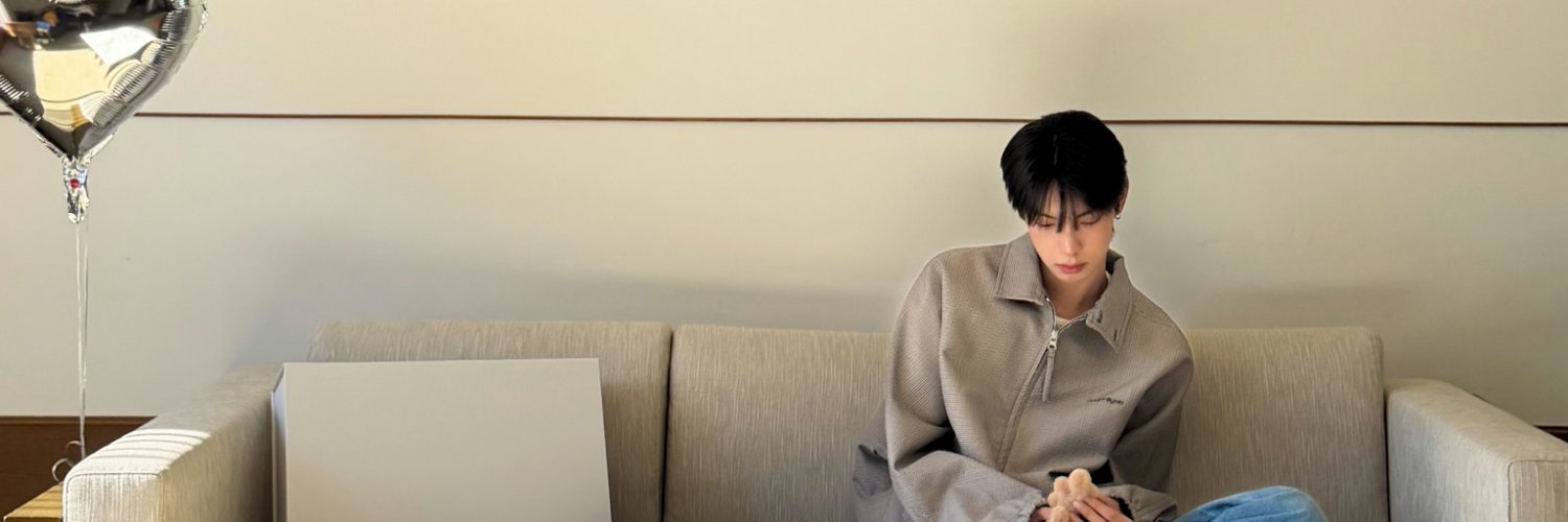 yuwoo_U's profile banner image