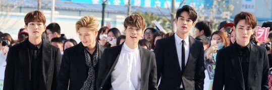 giraffe_onew's profile banner image