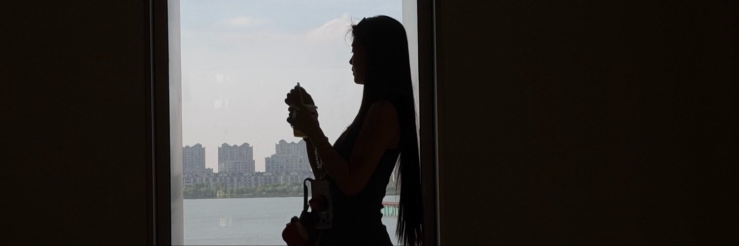 SussieLizzyWizz's profile banner image