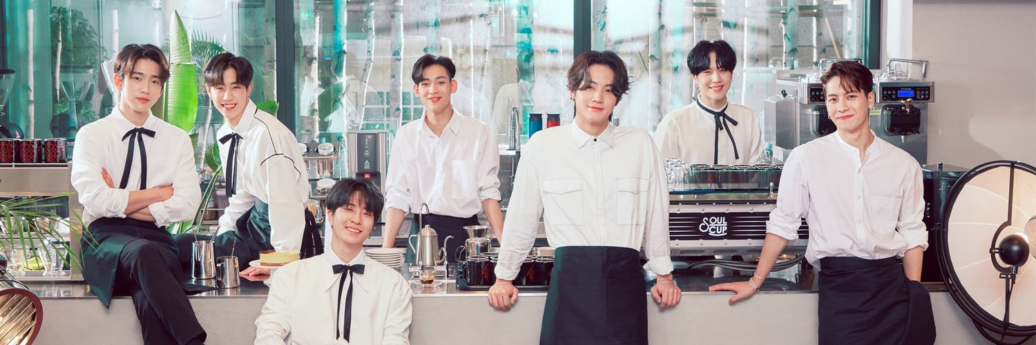 잇송👑🐶 banner