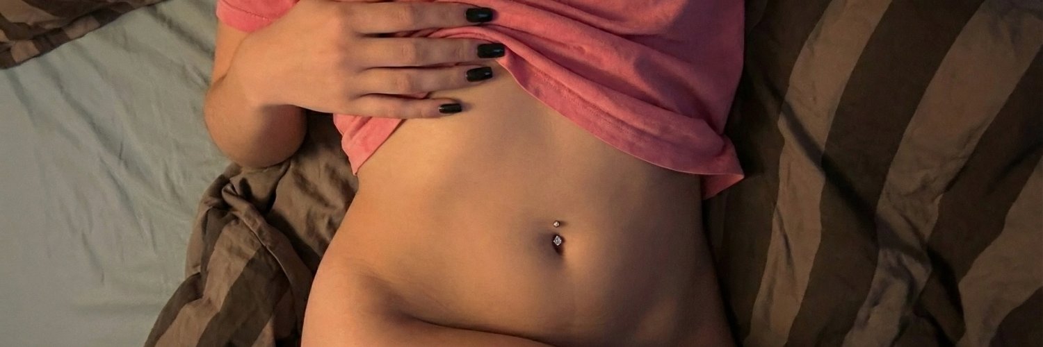 serveeEmiLie's profile banner image