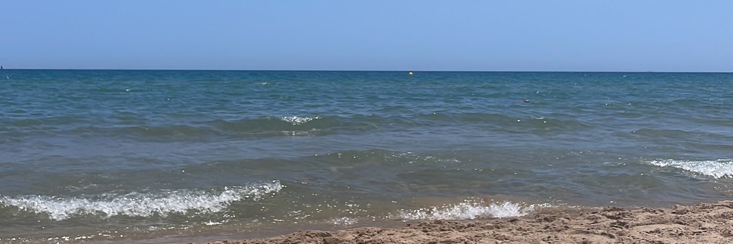 Paz Lloria ⚖️👩🏻‍🎓💜🎸🤘🏻 banner