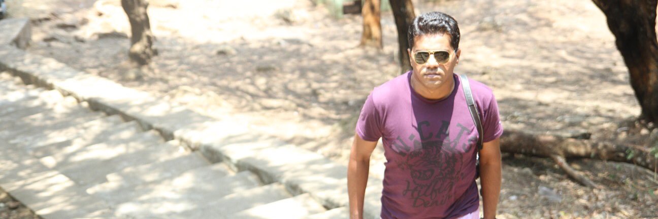 raziraaz's profile banner image