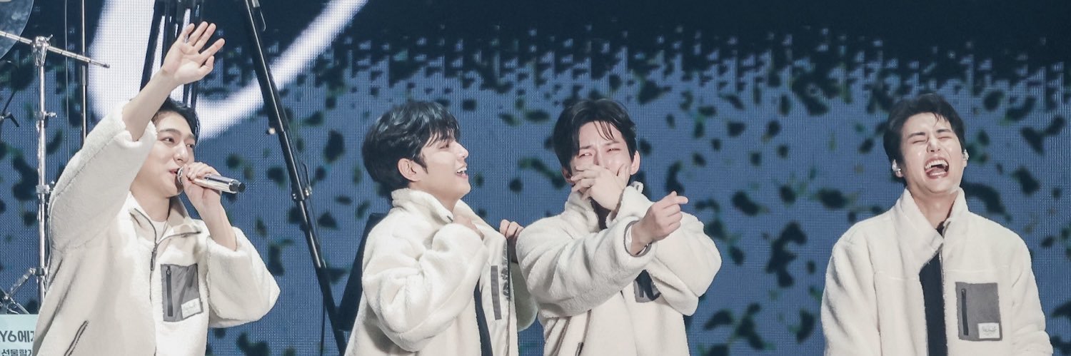 restularasati_'s profile banner image