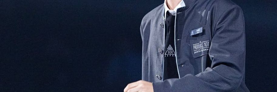 𝒴 banner