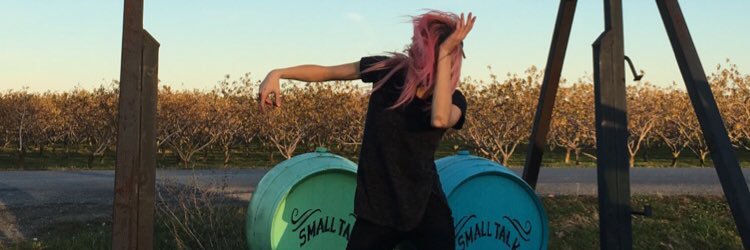 julieenns's profile banner image