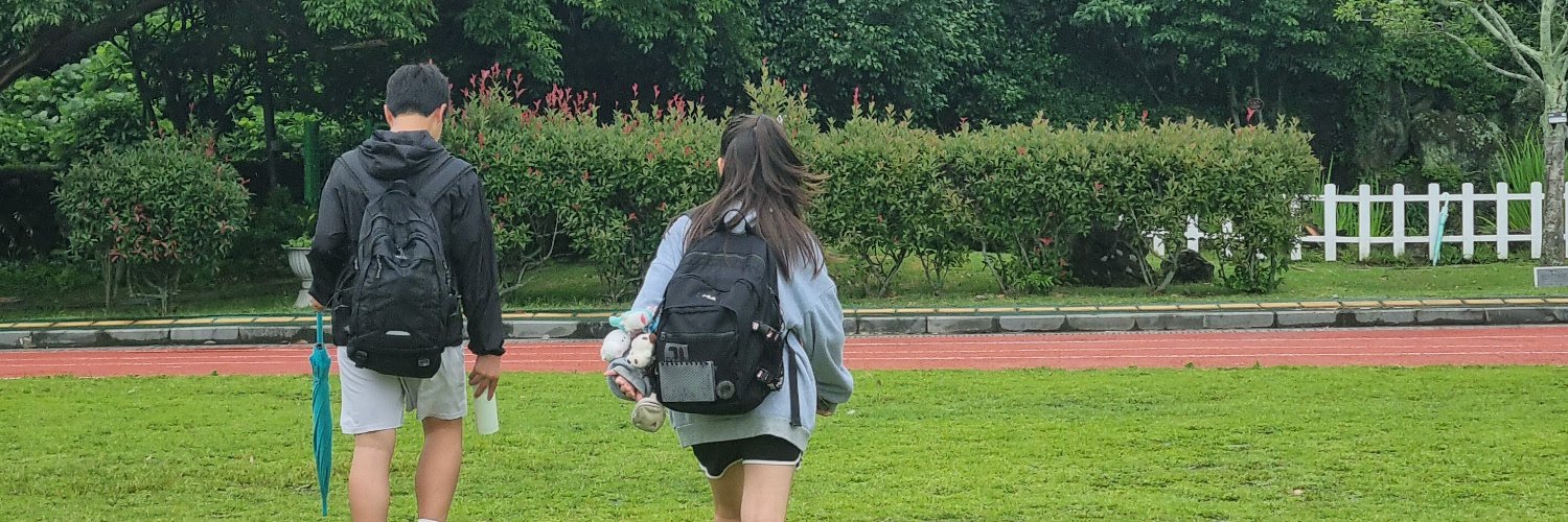 linahappy099's profile banner image