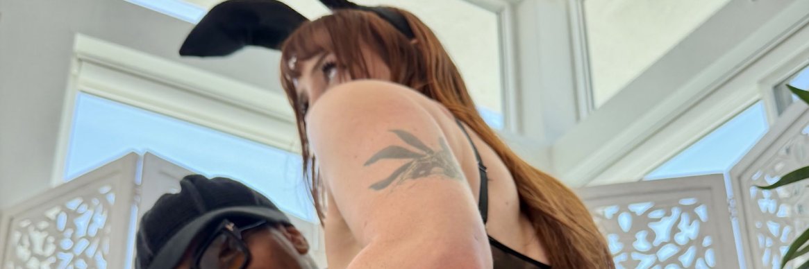 Roweunhinged's profile banner image
