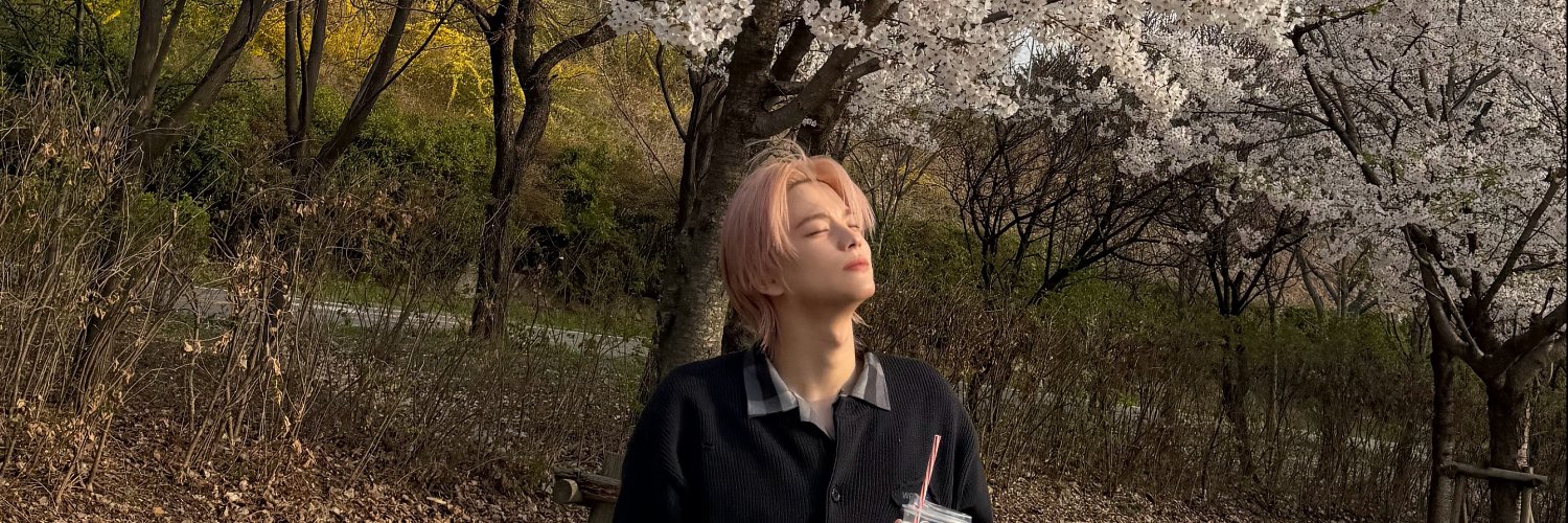 yuywithluv's profile banner image