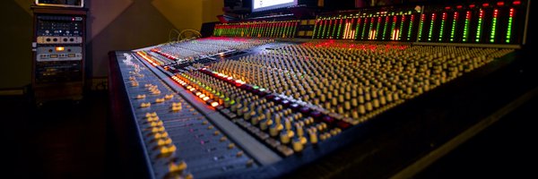 darkhorseinst Profile Banner