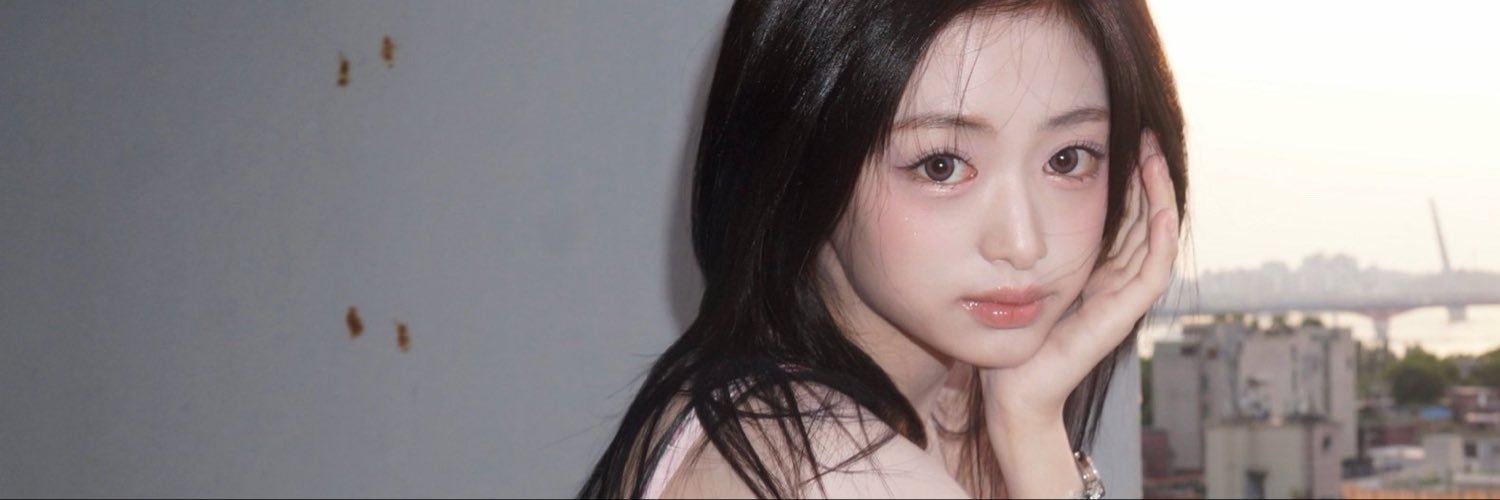 vrchjy's profile banner image